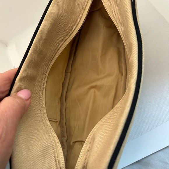 Burberry Pouch Travel Dopp kit shaving Bag Train case LOGO Tan Beige Large New - Picture 5 of 5